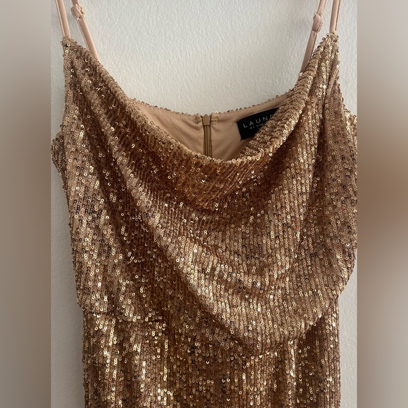 Laundry by Shelli Segal- Formal Gold Sequin Dress - Picture 4 of 5
